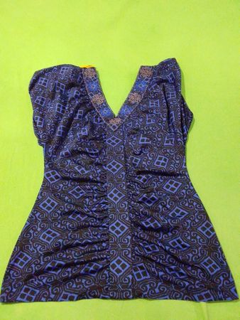 INC International Concepts Women's Rüschen-V-Ausschnitt-Bluse