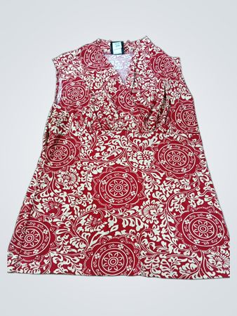 JKLA California ärmelloses V-Ausschnitt-Kleid mit rotem und cremefarbenem Blumenmuster