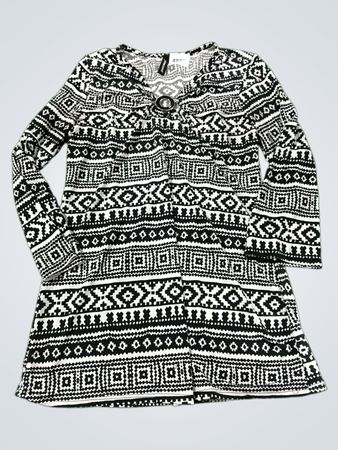 Jasmmxwell Schwarzes und Weißes Geometrisches Druck-Kleid mit Langarm