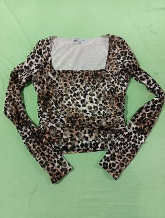 Madden Girl Leopard-Print-Mesh-Langarm-Top