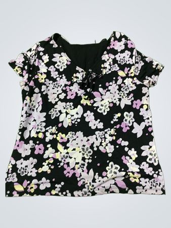 Style & Co. Schwarzes Oberteil mit Blumenmuster und Schluppe