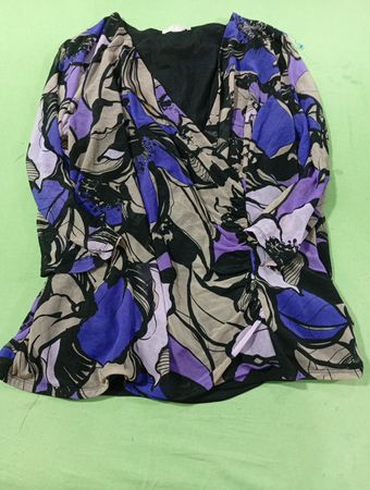 Dana Buchman Floral-Print-Bluse mit V-Ausschnitt