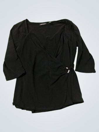 IDEOLOGY Schwarze Wickelbluse im Stil mit Ringdetail