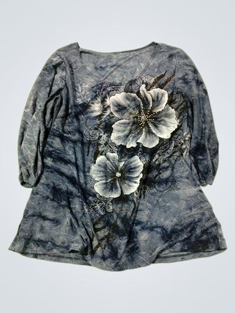 Blaues Batik-Oberteil mit Blumenmuster