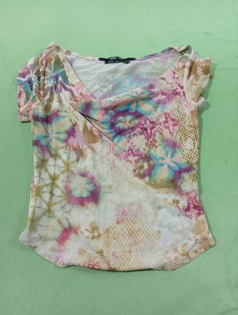 SILENCE + NOISE Damen Mesh-Top mit abstraktem Blumenmuster