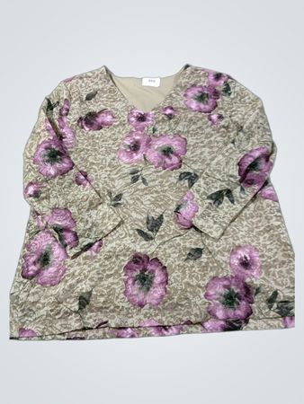 Damenoberteil mit Blumenmuster und langen Ärmeln