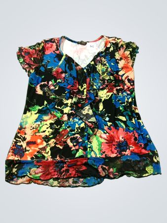 SUSPENSE Floral Print Ruffle V-Neck Top