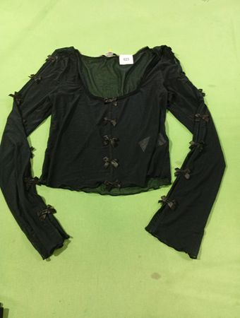 Kimchi Blue Schwarzes Mesh-Oberteil mit langen Ärmeln und Schleifen