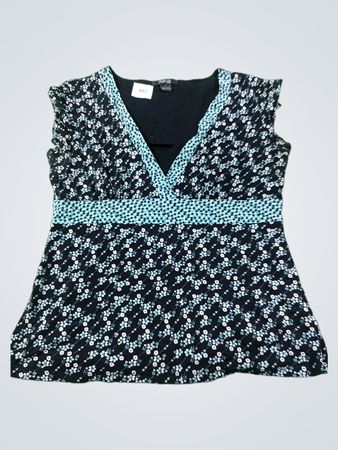 Style & Co Petite Schwarzes Oberteil mit floralem Muster