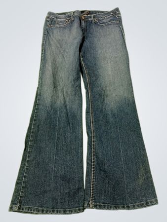 ana petite ausgestellte Jeans
