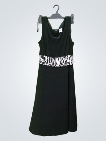 Perceptions New York Schwarzes Kleid mit Zebragürtel