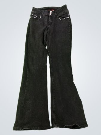 Schwarze Flare-Jeans mit verzierten Taschen und „Love You“-Stickerei