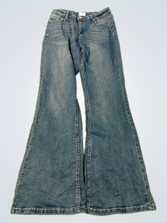 Damen Schlagjeans mit bestickten Taschen