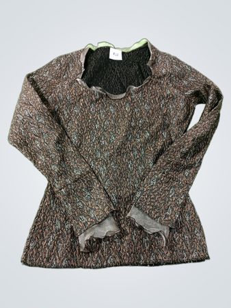Texturiertes Langarmshirt mit «682»-Label