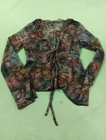 Wild Fable Damen Bluse mit transparentem, langem Ärmel und vorn gebundener Schließe