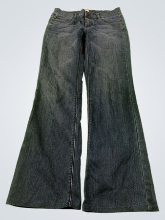 White House Black Market Schlagjeans