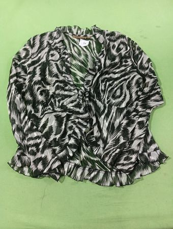 Notations Damen Chiffon-Bluse mit Zebra-Print und Rüschen Größe 74