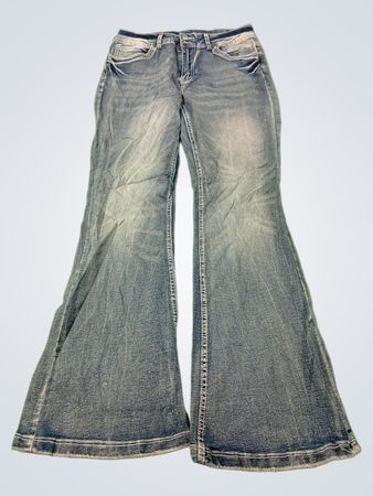 Damen-Jeans mit ausgestelltem Bein