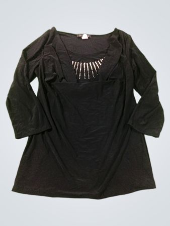 Limited Soul schwarzes besticktes Top