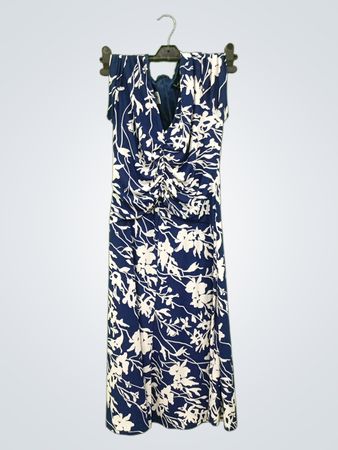 Navy-und-weißes Blumenmuster-Midikleid