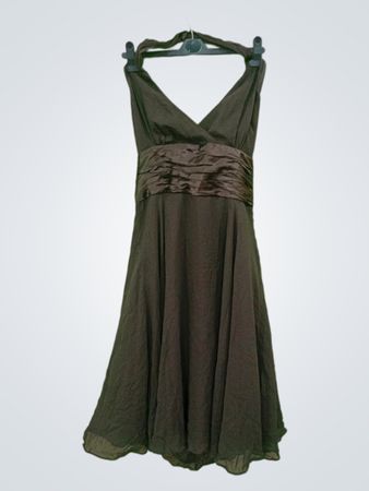 Maggy London Brown Neckholderkleid mit Sash