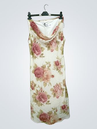 Ungekennzeichnetes Midikleid mit Blumenmuster