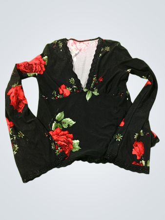Schwarzes, langärmliges Oberteil mit Blumenmuster und Spitzenbesatz