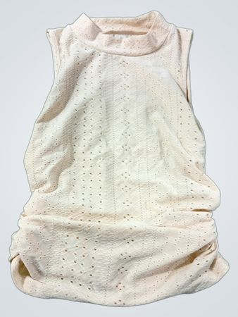 Beiges gerafftes Mock-Neck-Oberteil