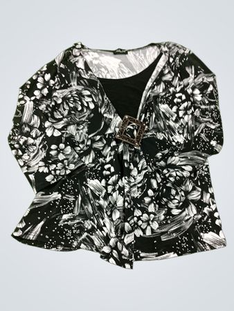 Ashley Jill Schwarzes und weißes Oberteil mit Blumenmuster und Schnallendetail