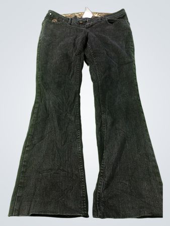 Denny Dark Wash ausgestellte Schlagjeans