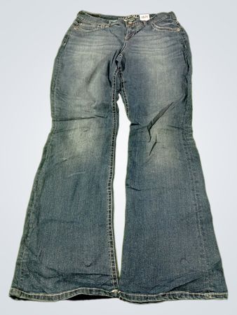 Maurice's Flare-Jeans
