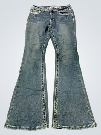 Bambus ausgestellte Jeans