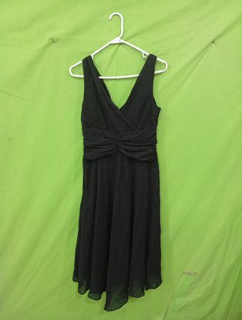 Dressbarn Collection schwarzes V-Ausschnitt A-Linien Kleid