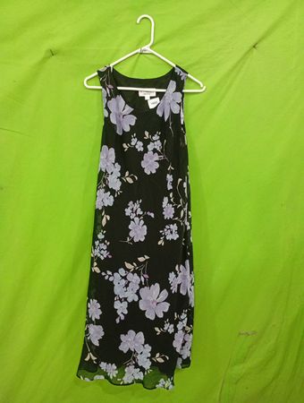 STUDIO I PETITE Schwarzes ärmelloses Kleid mit Blumenmuster