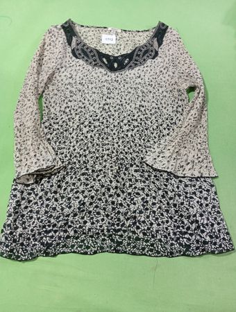 NICOLA Women's M Made in China Gedruckte Bluse