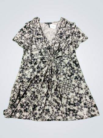 Daisy Fuentes Kurzarmkleid