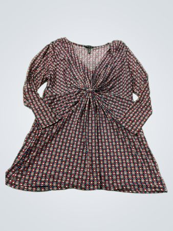Daisy Fuentes Damen Kleid mit geometrischem Muster, langen Ärmeln, V-Ausschnitt und gedrehtem Vorderteil