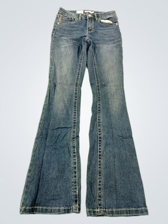 Rue 21 ausgestellte Jeans mit Schmetterlingsverzierung
