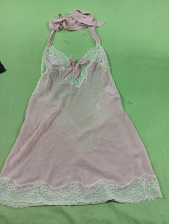 Adore Me Pink Spitzen-Halter-Nachthemd