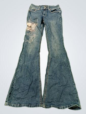 Hot Topic Damen Flare-Jeans mit Totenkopf- und Kreuzverzierungen