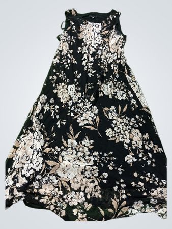 Schwarzes Maxikleid mit Blumenmuster