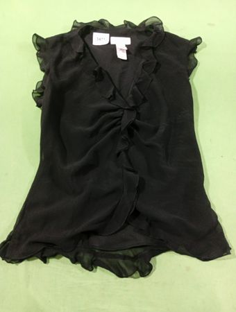 Liz Claiborne Schwarzes Rüschen-Chiffon-Oberteil