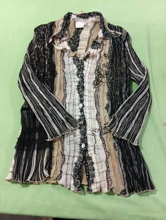 ALBERTO MAKALI New York Paris Milan 100% Polyester Bluse