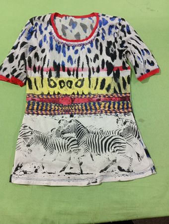 Damen-T-Shirt mit Animalprint und Zebramuster