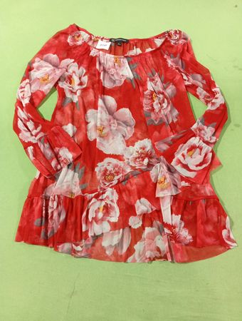 INC International Concepts Rotes Blumenmuster Transparente Gestufte Rüschenbluse mit langen Ärmeln