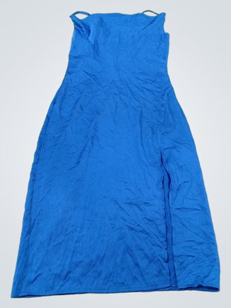 Blaues Kleid mit Seitenschlitz