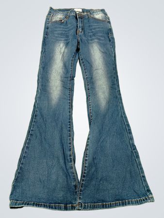 Bambus ausgestellte Jeans