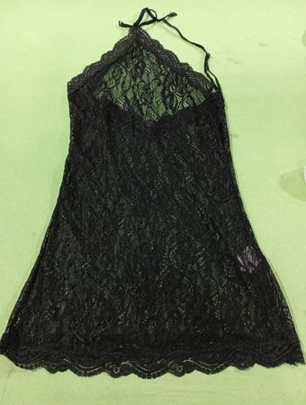 Schwarze Spitzen-Halter-Nachthemd