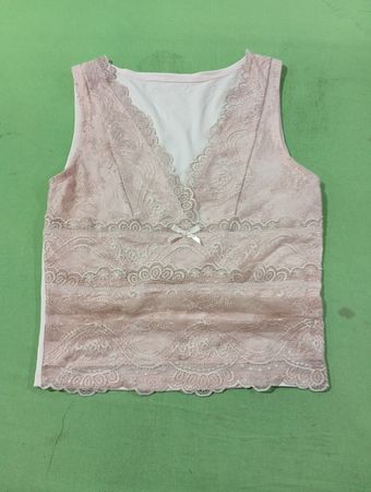 Spitzenbesetztes Trägertop in Pink