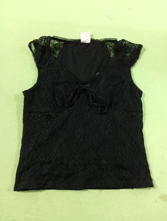 NO BOUNDARIES Black Lace V-Neck Tank Top
